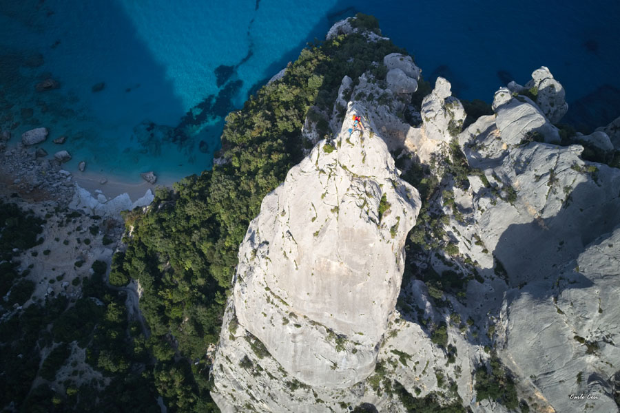 Sole Incantatore, Aguglia di Cala Goloritzé, arrampicare a Baunei, Sardegna